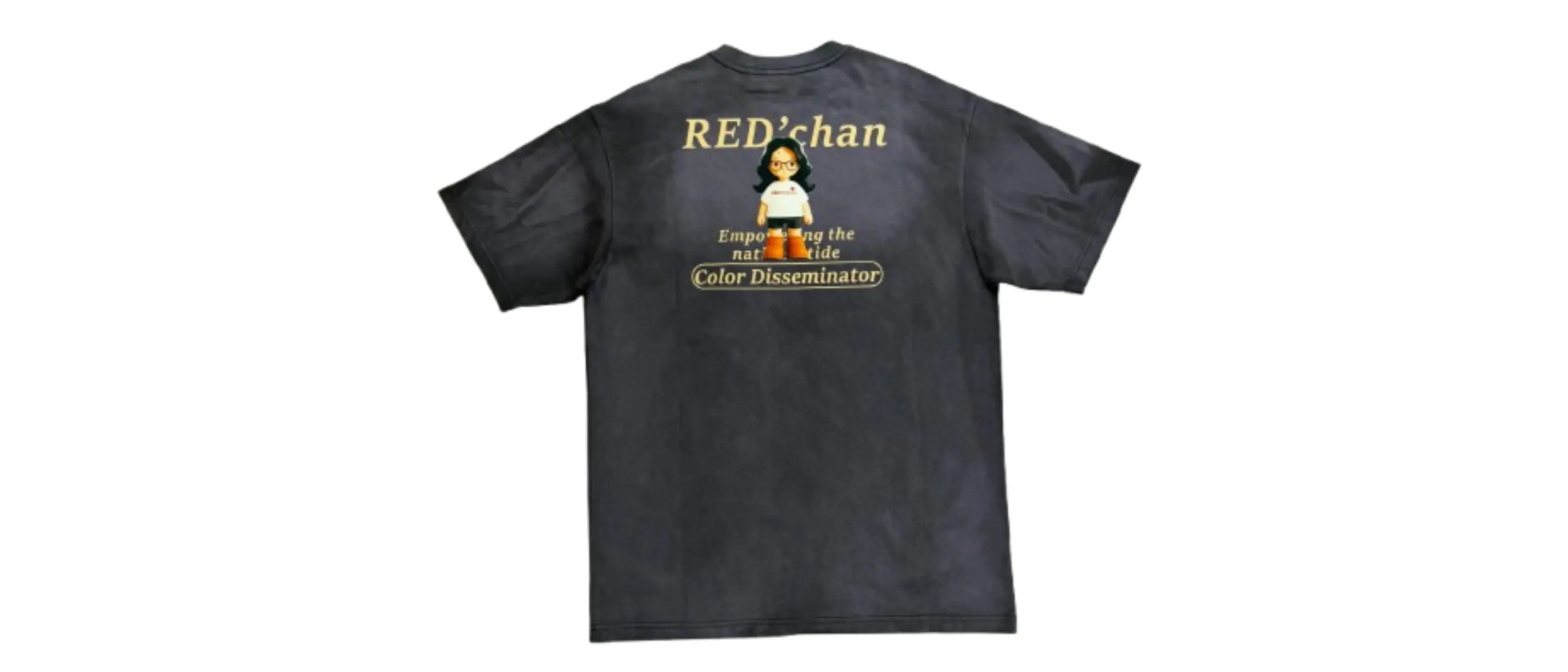 Vintage-wash t-shirt with a deliberately cracked screen print finish