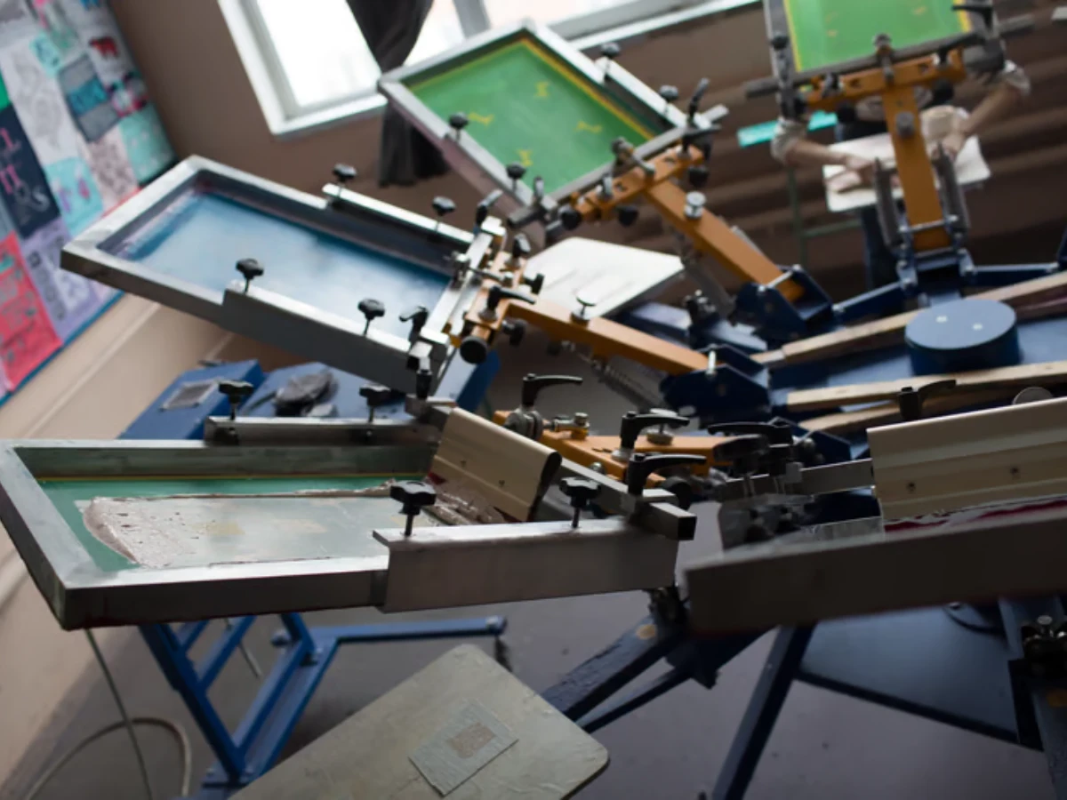 Carousel press loaded with multiple ink colors mid-run